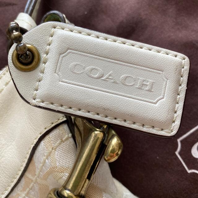 COACH(コーチ)のお値引き✨COACH ショルダーバッグ  ホワイト　美品 レディースのバッグ(ショルダーバッグ)の商品写真