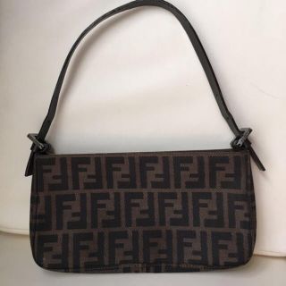 フェンディ(FENDI)のFENDIハンドバッグ(ハンドバッグ)