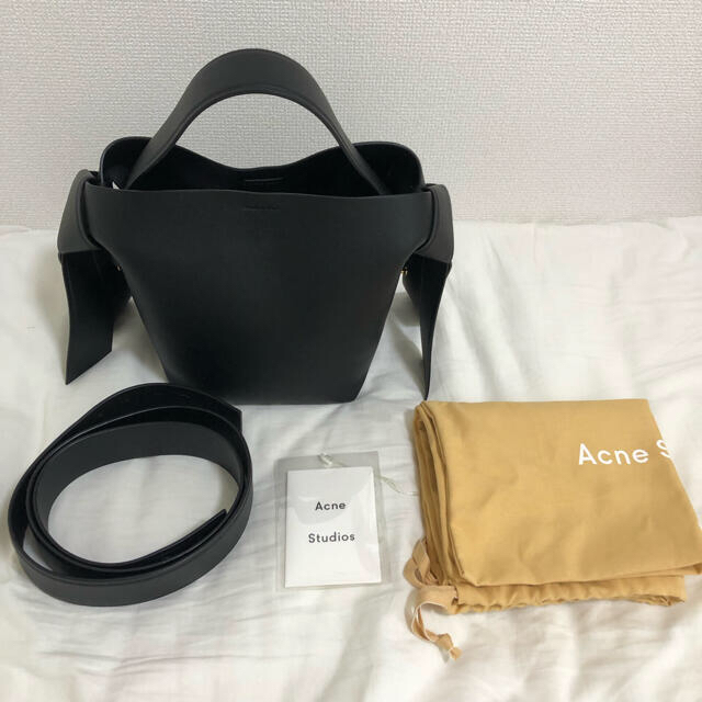 ACNE(アクネ)の398K様【新品未使用】Acne Studios musubi mini レディースのバッグ(ショルダーバッグ)の商品写真