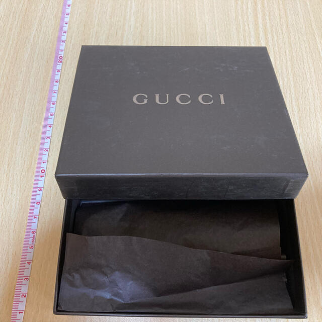 Gucci(グッチ)のGUCCI グッチ　ギフトボックス　箱　ケース インテリア/住まい/日用品のオフィス用品(ラッピング/包装)の商品写真