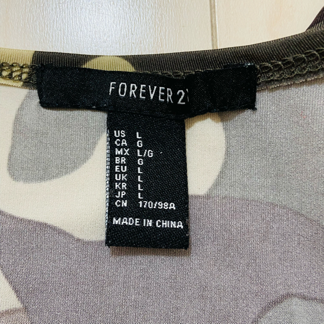 FOREVER 21(フォーエバートゥエンティーワン)の【Forever21】【極美品】レディース　ビスチェ　2枚セット レディースのトップス(カットソー(半袖/袖なし))の商品写真