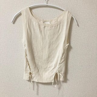 ジルスチュアート(JILLSTUART)のJILLSTUART レースアップ ノースリーブニット(ニット/セーター)