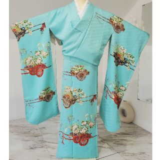 豪華振袖　駒刺繍　花車文　金彩　三越扱い　逸品　着物　正絹(振袖)