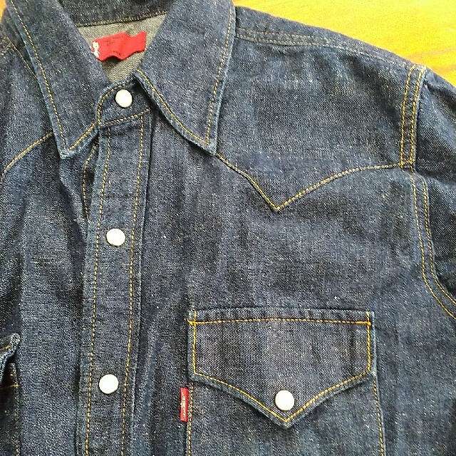 Levi's(リーバイス)のリーバイス Levi's・RED TAB・デニムシャツ・60505-5001 メンズのジャケット/アウター(Gジャン/デニムジャケット)の商品写真