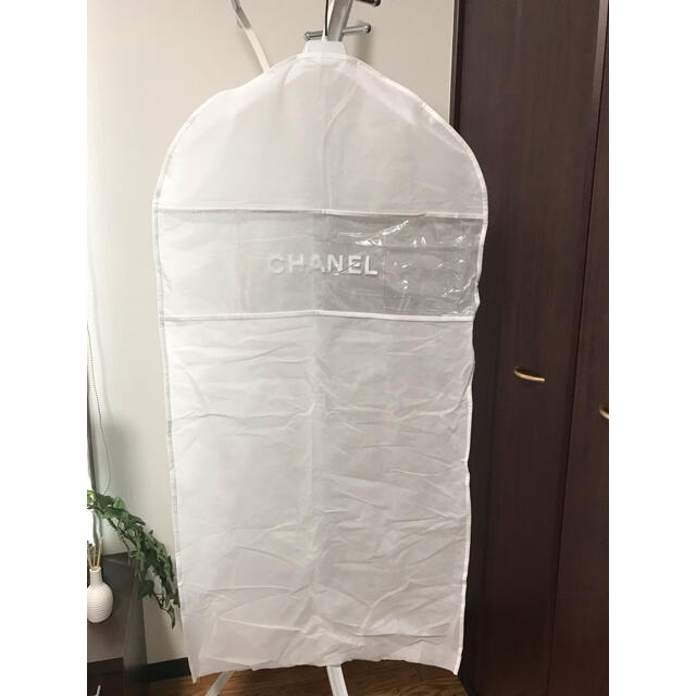 CHANEL(シャネル)のCHANEL シャネル 服収納袋 洋服カバー 3枚セット ホワイト インテリア/住まい/日用品の収納家具(押し入れ収納/ハンガー)の商品写真