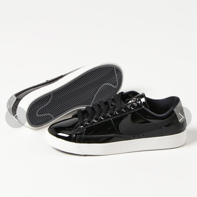 NIKE(ナイキ)のブレーザー エナメル NIKE WMNS BLAZER LOW SE PRM  レディースの靴/シューズ(スニーカー)の商品写真