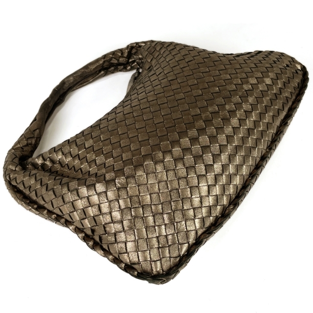 Bottega Veneta(ボッテガヴェネタ)のボッテガヴェネタ イントレチャート ショルダーバッグ レディース 【中古】 レディースのバッグ(ショルダーバッグ)の商品写真