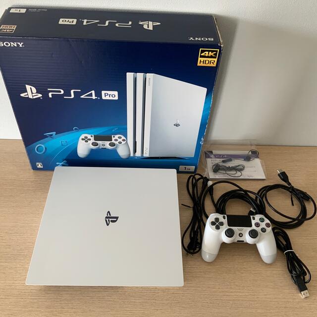 エンタメホビー美品　SONY PlayStation4 Pro 本体 CUH-7200BB02