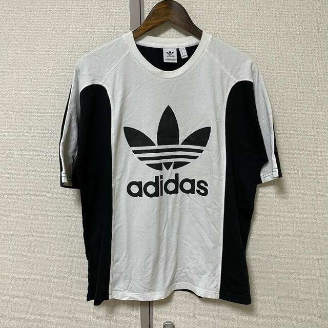 adidas(アディダス)のadidas orignals 半袖 ワイド シルエット Tシャツ ユーズド レディースのトップス(Tシャツ(半袖/袖なし))の商品写真