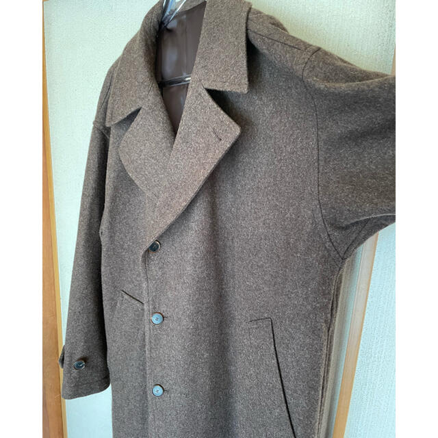 COMOLI(コモリ)のAURALEEオーラリー　DOUBLE-BREASTED COAT   メンズのジャケット/アウター(チェスターコート)の商品写真