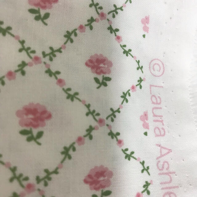 LAURA ASHLEY(ローラアシュレイ)の専用　　ローラアシュレイ生地　ケイトローズ　 ハンドメイドの素材/材料(生地/糸)の商品写真