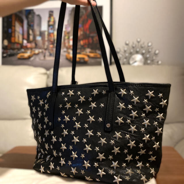 JIMMY CHOO(ジミーチュウ)のJIMMY CHOO ジミーチュウ サシャ ミニ トートバッグ ブラック レディースのバッグ(トートバッグ)の商品写真