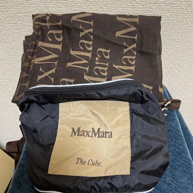 Max Mara(マックスマーラ)の非売品　マックスマーラナイロンバッグ　ストールセット レディースのバッグ(ショルダーバッグ)の商品写真