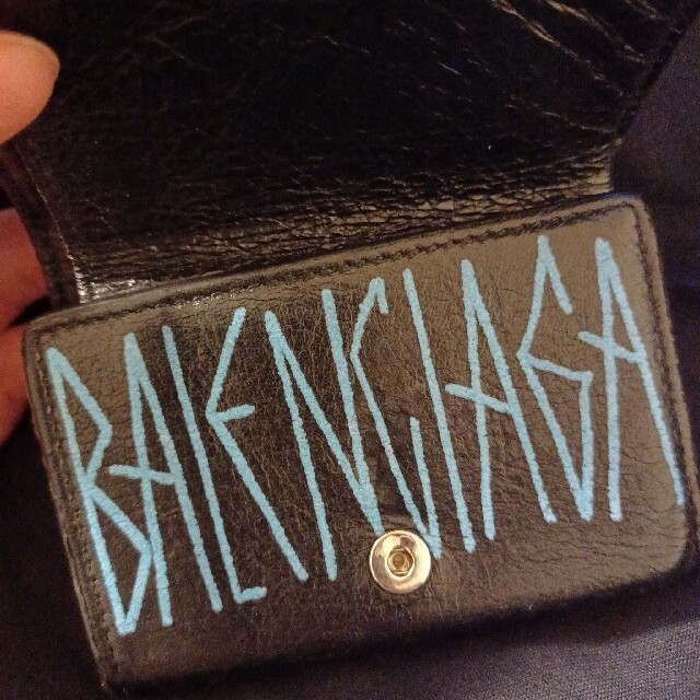 Balenciaga(バレンシアガ)のBalenciaga ペーパー ミニ ウォレット グラフィティ レディースのファッション小物(財布)の商品写真