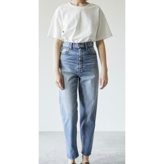 BLACK by moussy - ブラックバイマウジー JAVA bd light blue Denim 23 ...