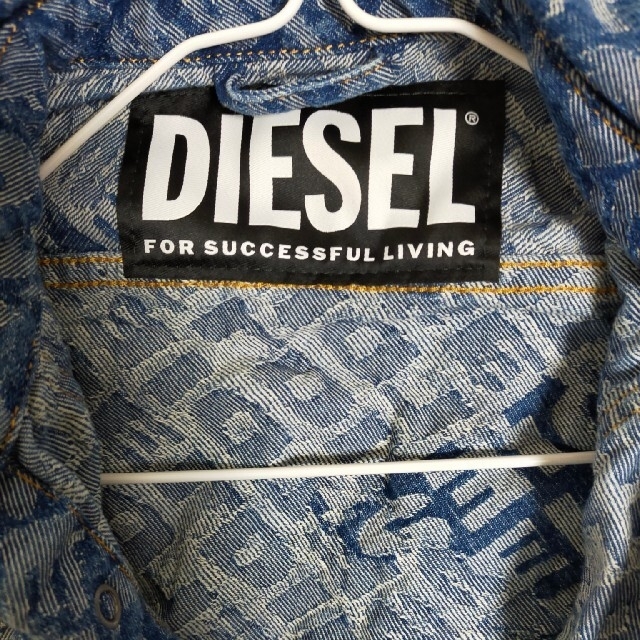 DIESEL ロゴ総柄デニムシャツ