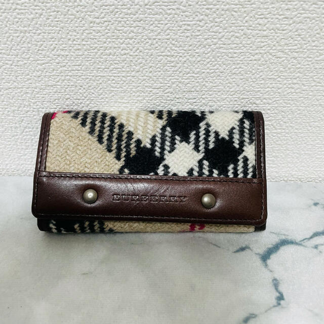 BURBERRY - 【美品】バーバリー BURBERRY 4連キーケース 箱付き 4574