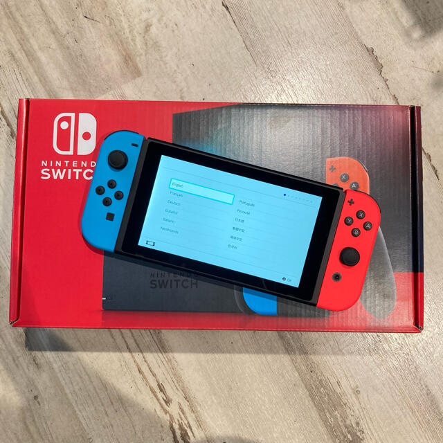 任天堂 Switch ネオンブルー／ネオンレッド スイッチ家庭用ゲーム機本体