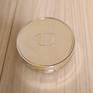 ディオール(Dior)のディオール プレステージ ル クッション タン ドゥ ローズ 010(ファンデーション)