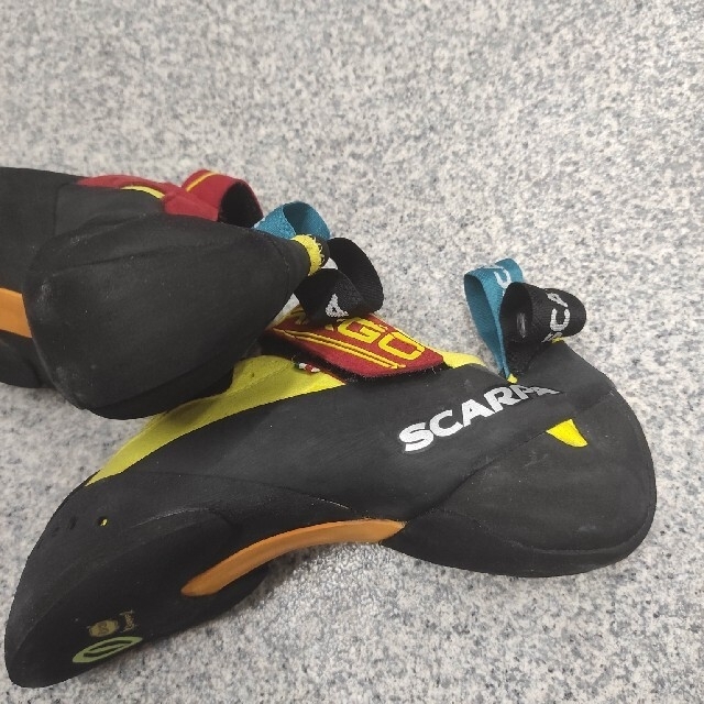 SCARPA(スカルパ)のクライミングシューズ　スカルパドラゴEU40.5 スポーツ/アウトドアのアウトドア(登山用品)の商品写真