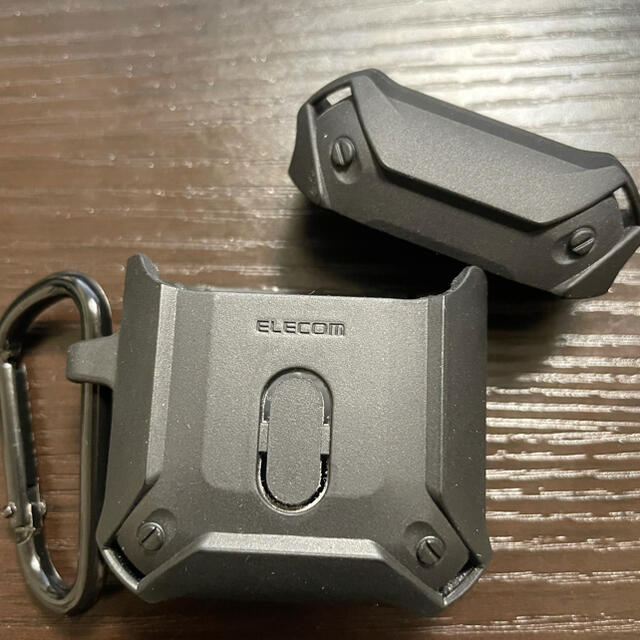 ELECOM(エレコム)のApple アップル　ELECOM AirPodsケース ZERO SHOCK スマホ/家電/カメラのオーディオ機器(ヘッドフォン/イヤフォン)の商品写真