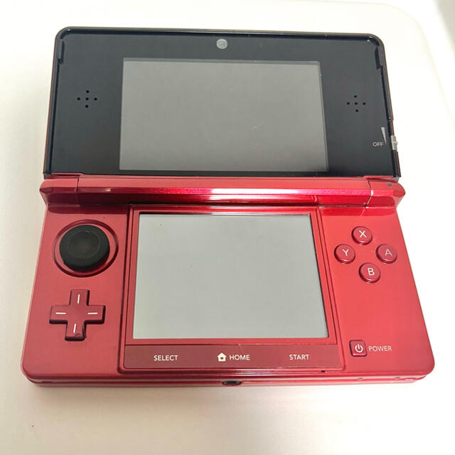 ニンテンドー3DS(ニンテンドー3DS)の3DS  本体  レッド エンタメ/ホビーのゲームソフト/ゲーム機本体(携帯用ゲーム機本体)の商品写真