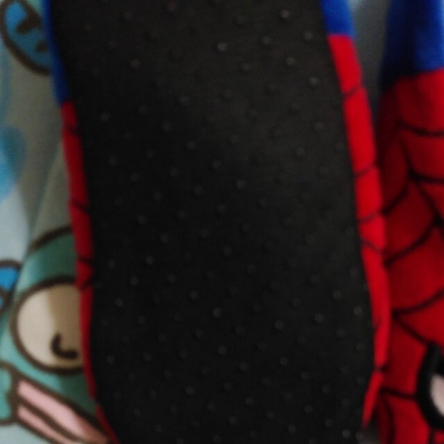スパイダーマン　キッズ　モコモコスリッパ　ハロウィーン14～16ハロウィンにも エンタメ/ホビーのおもちゃ/ぬいぐるみ(キャラクターグッズ)の商品写真