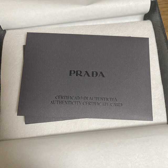 PRADA(プラダ)のs様専用　PRADA 二つ折り財布👛 レディースのファッション小物(財布)の商品写真