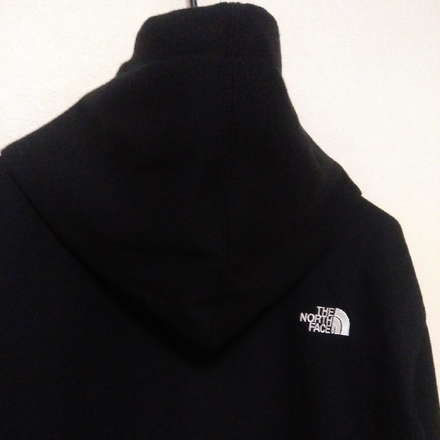 THE NORTH FACE(ザノースフェイス)のTHE NORTH FACE プルオーバーパーカー黒 メンズM メンズのトップス(パーカー)の商品写真