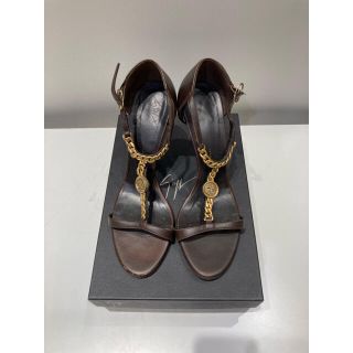 ジュゼッペザノッティデザイン(Giuseppe Zanotti Design)のGiuseppe Zanotti Designメダルモチーフレザーサンダル(サンダル)