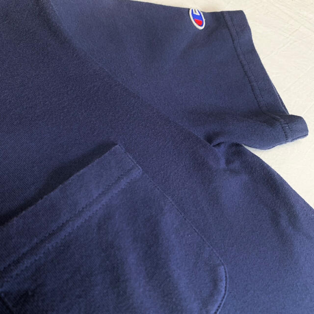 Champion(チャンピオン)のChampion チャンピョン 丸ネック Tシャツ 紺 ネイビー 胸ポケット メンズのトップス(Tシャツ/カットソー(半袖/袖なし))の商品写真
