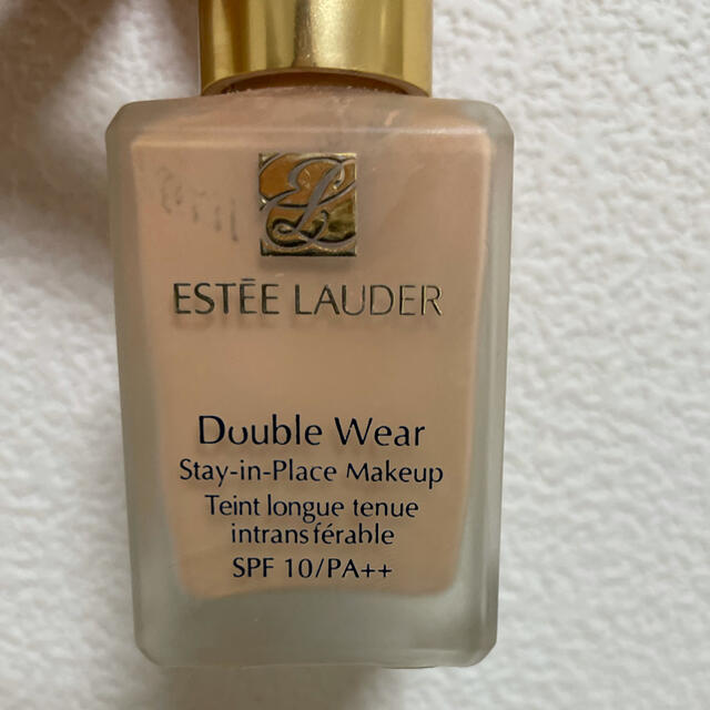 Estee Lauder(エスティローダー)のエスティーローダー　ファンデーション　2C0 クールバニラ コスメ/美容のベースメイク/化粧品(ファンデーション)の商品写真