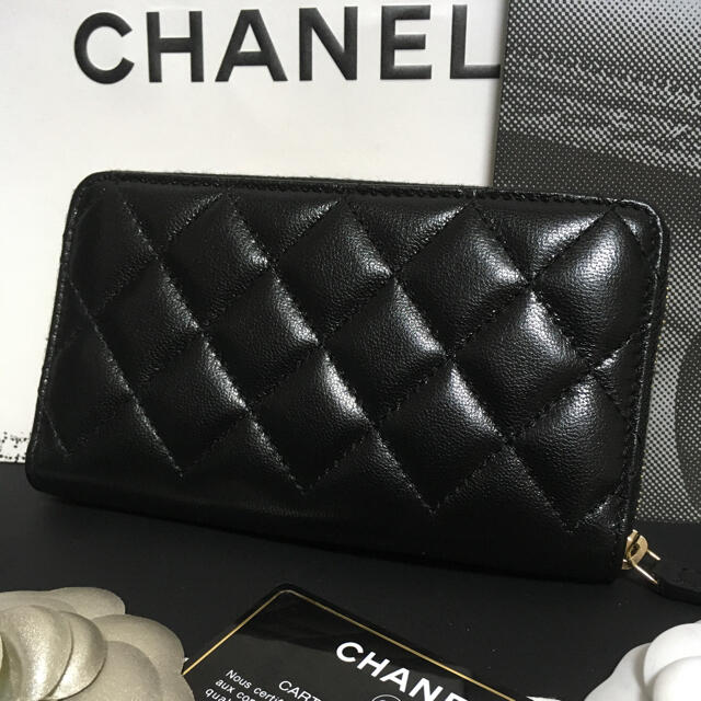 CHANEL(シャネル)のふうた様専用♡超美品♡ 新作 シャネル ラウンドジップ ミディアム財布 正規品 レディースのファッション小物(財布)の商品写真