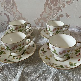 ウェッジウッド(WEDGWOOD)のWEDGEWOOD   ワイルドストロベリー　 カップ&ソーサー　4客(食器)