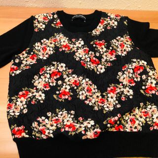 ドルチェアンドガッバーナ(DOLCE&GABBANA)のドルチェ&ガッバーナ　黒花柄ニット　半袖(ニット/セーター)