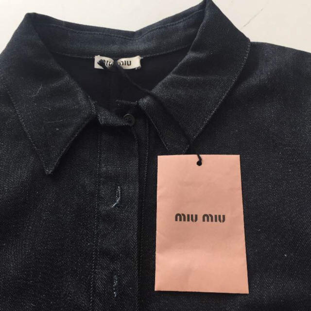 MIU MIU - 【値下げ】新品タグ付き miumiu デニムトップスの通販 MIU MIU - 【値下げ】新品タグ付き miumiu デニムトップスの通販