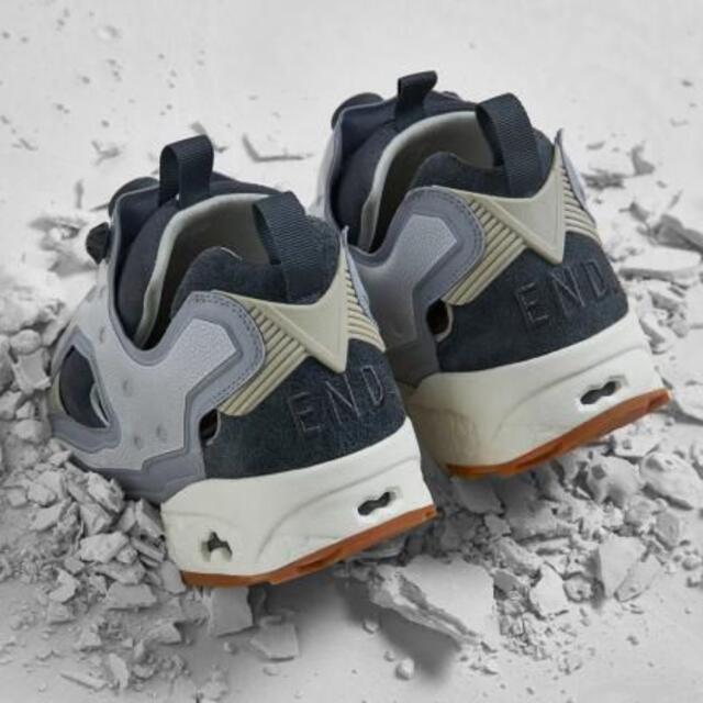 Reebok(リーボック)の海外限定 END. × REEBOK INSTA PUMP FURY メンズの靴/シューズ(スニーカー)の商品写真