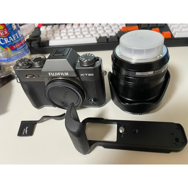 富士フイルム(フジフイルム)のfujifilm xt-30 xf18-55mmおまけ付き スマホ/家電/カメラのカメラ(レンズ(ズーム))の商品写真