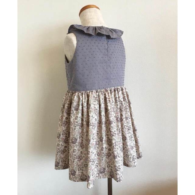 【SALE】ハンドメイド リバティ Felicite の切り替えワンピース 90 キッズ/ベビー/マタニティのキッズ服女の子用(90cm~)(ワンピース)の商品写真