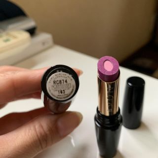 エイボン(AVON)のエイボンセンターコアリップ(口紅)