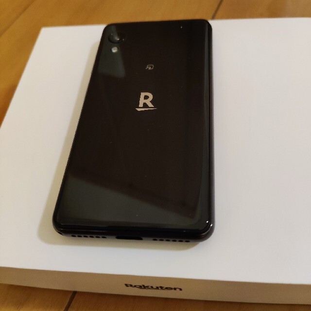 Rakuten Mini 黒 スマホ/家電/カメラのスマートフォン/携帯電話(スマートフォン本体)の商品写真