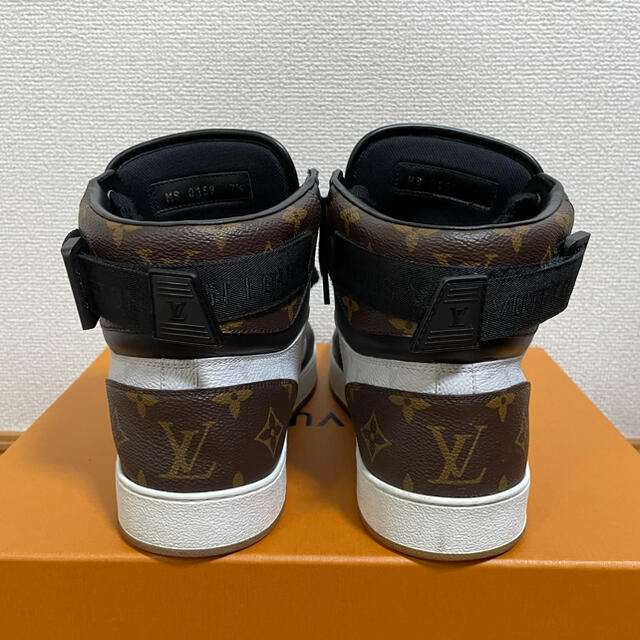 LOUIS VUITTON(ルイヴィトン)のナギスケ様　専用　VUITTON リヴォリ　スニーカー メンズの靴/シューズ(スニーカー)の商品写真