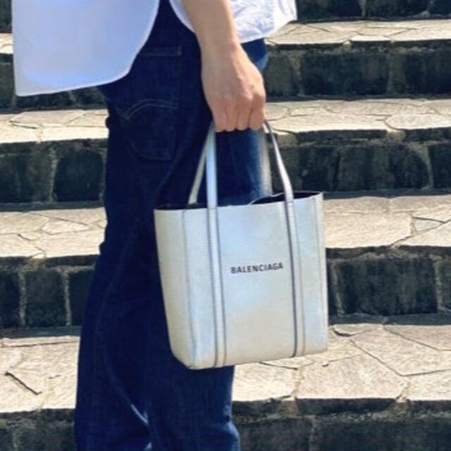 Balenciaga(バレンシアガ)のバレンシアガ トート XXS レディースのバッグ(ハンドバッグ)の商品写真