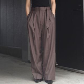 YOKE (ヨーク) BELTED 2TUCK WIDE TROUSERSの通販 by cocos