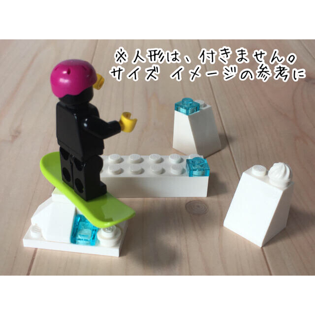 Lego(レゴ)のレゴ　スノーボード　ピンク ヘルメット　白(ホワイト)ブロック　雪  クリスマス エンタメ/ホビーのおもちゃ/ぬいぐるみ(その他)の商品写真