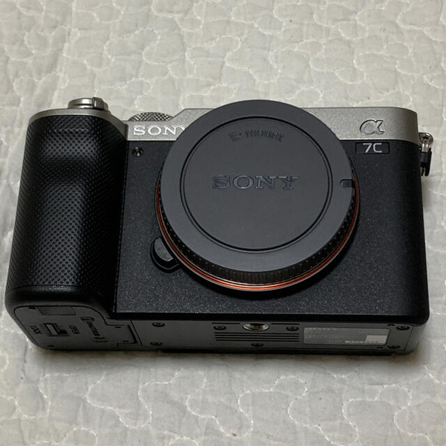 SONY(ソニー)のSONY α7C レンズキットILCE-7C FE 28-60mm F4-5.6 スマホ/家電/カメラのカメラ(ミラーレス一眼)の商品写真