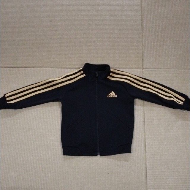 adidas(アディダス)のキッズadidasジャージ　　100センチ キッズ/ベビー/マタニティのキッズ服男の子用(90cm~)(その他)の商品写真