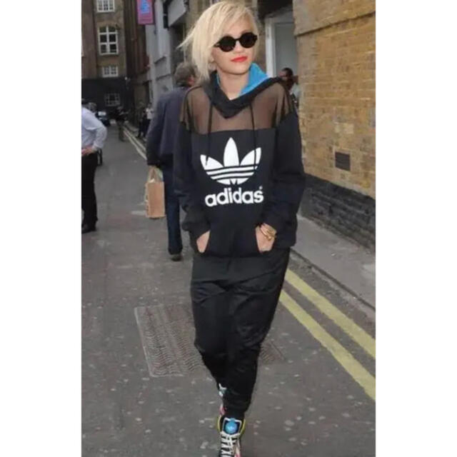 adidas(アディダス)のアディダス×Rita Ora コラボ　トレフォイル　パーカー　メッシュ レディースのトップス(パーカー)の商品写真