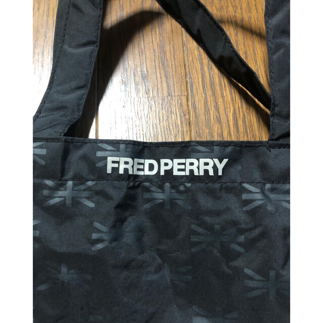 FRED PERRY(フレッドペリー)のフレッドペリー　コサッシュ風　エコバッグ メンズのバッグ(エコバッグ)の商品写真