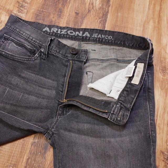 ARIZONA(アリゾナ)のARIZONA JEAN CO. ジーンズ 32 メンズ デニム 黒 KQ4 メンズのパンツ(デニム/ジーンズ)の商品写真